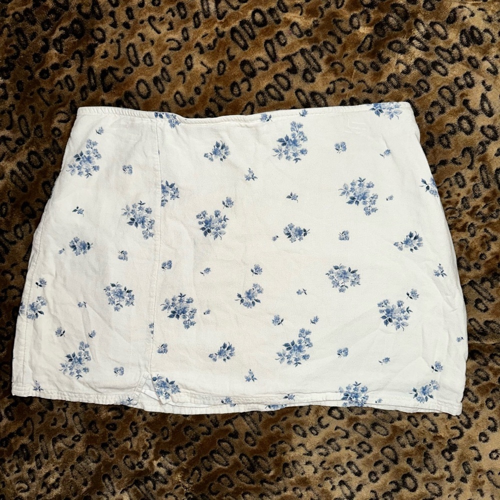🌸 American Eagle White & Blue Floral Linen Blend Skirt – Size XL